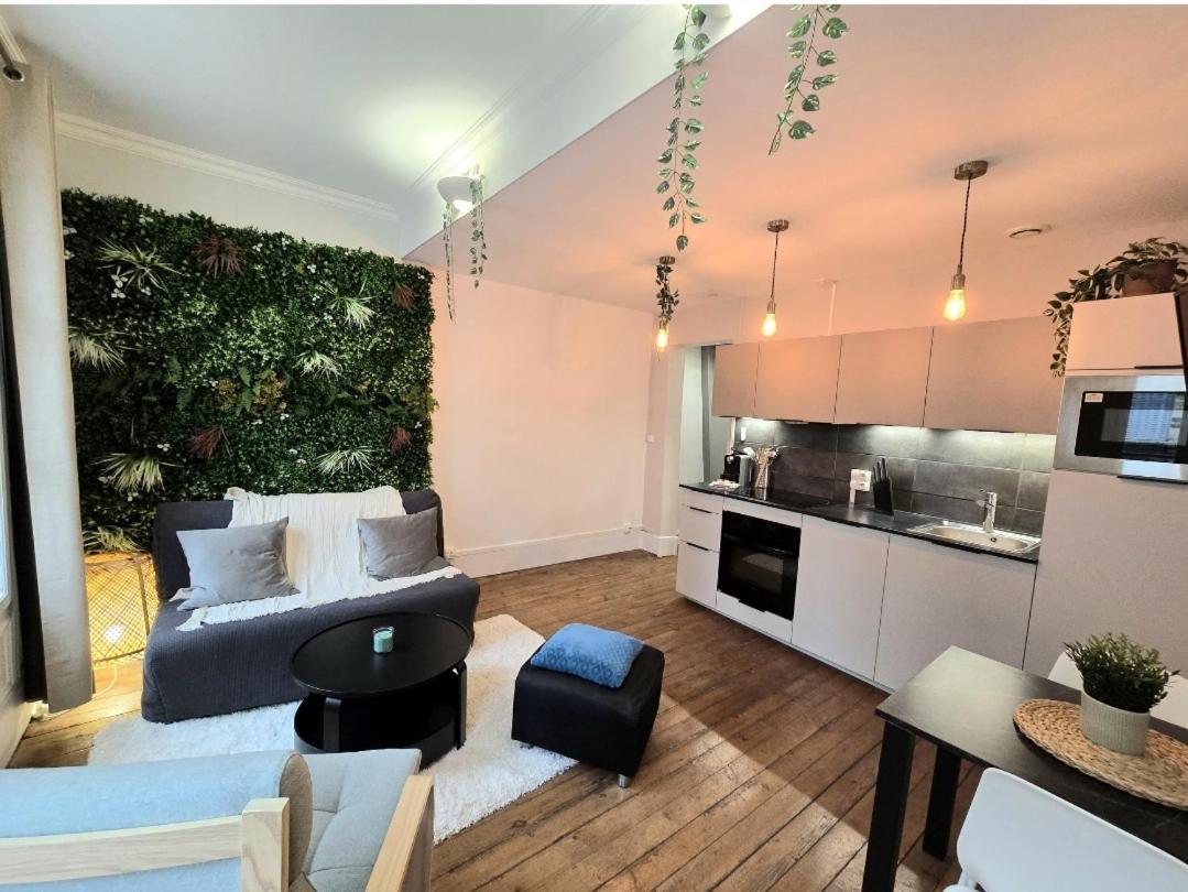 Apartamento Bienvenue Dans La Jungle Dreux Exterior foto
